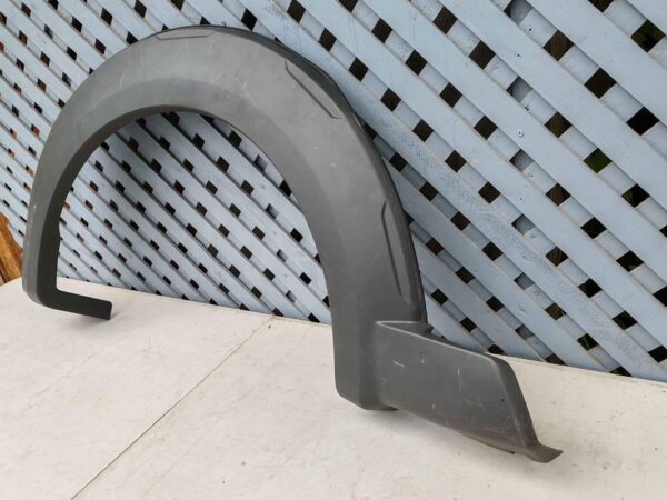 Moldura de rueda trasera derecha Dodge Ram 700 2015 - 2020 - Imagen 2