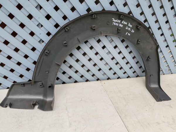 Moldura de rueda trasera derecha Dodge Ram 700 2015 - 2020 - Imagen 6