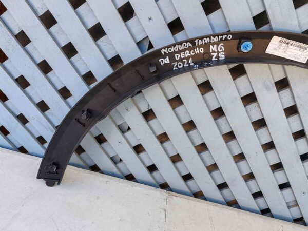 Moldura delantera derecha MG ZS 2019 - 2021 - Imagen 4