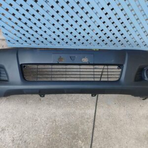 Parachoque delantero Toyota Hilux 2012 - 2015