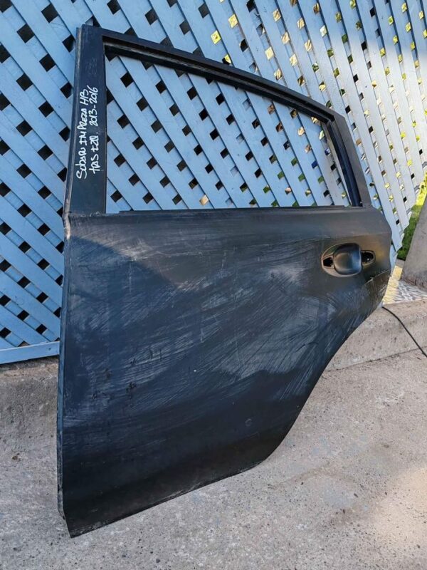 Puerta trasera izquierda Subaru Impreza Hatchback 2013 - 2016 - Imagen 4