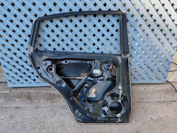 Puerta trasera izquierda Subaru Impreza Hatchback 2013 - 2016 - Imagen 5