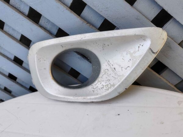 Tapa de neblinero derecho Subaru Legacy 2005 - 2007 - Imagen 2