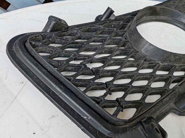 Tapa de neblinero derecho Kia Sportage 2009 - 2010 - Imagen 4