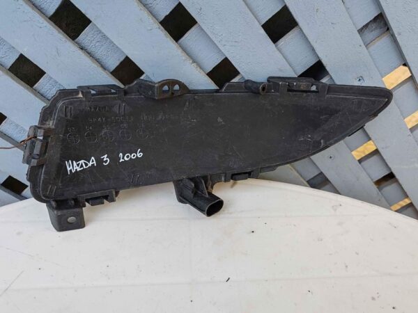 Tapa de neblinero derecho Mazda 3 2003 - 2006 - Imagen 3