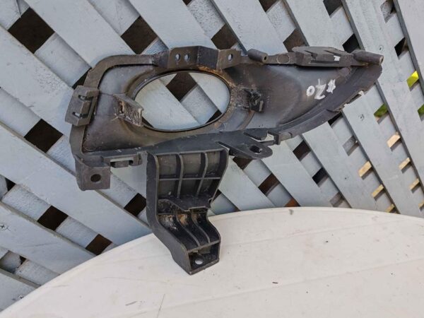 Tapa de neblinero derecho Mazda 3 2003 - 2006 - Imagen 4