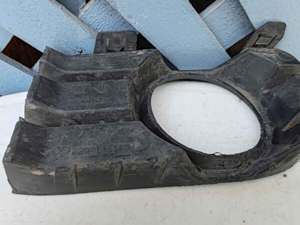Tapa de neblinero derecho Renault Megane 3 2002 - 2005 - Imagen 2