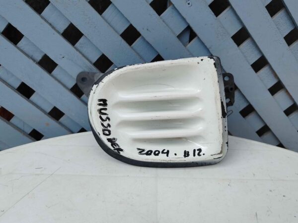 Tapa de neblinero derecho Ssangyong Musso 2001 - 2005