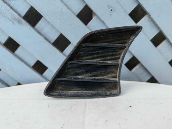 Tapa de neblinero derecho Toyota Hilux 2012 - 2014