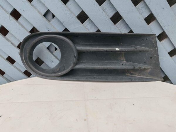 Tapa de neblinero derecho Volkswagen Gol 2009 - 2012.