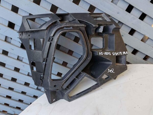 Tapa de neblinero derecho Volkswagen Nivus 2020 - 2024