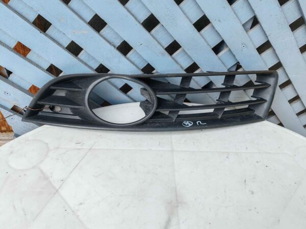 Tapa de neblinero derecho Volkswagen Passat 2007 - 2009