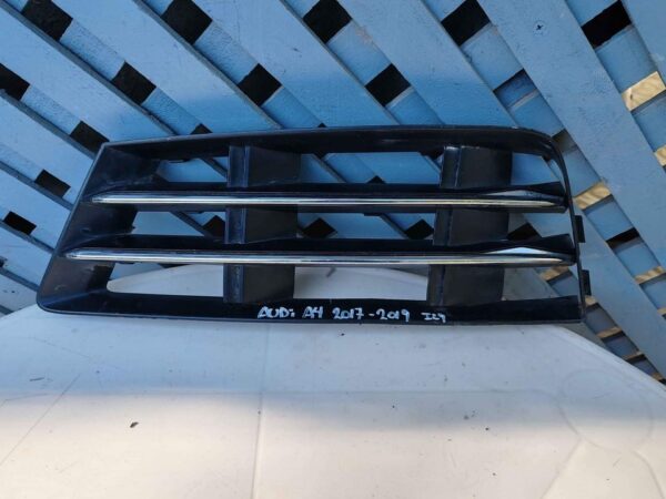 Tapa de neblinero izquierdo Audi A4 2017 - 2019