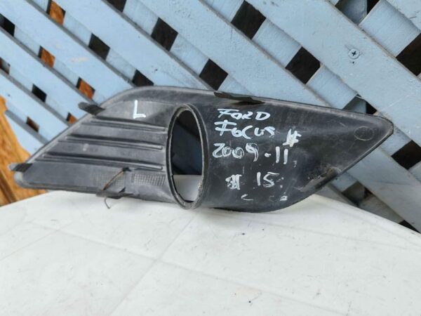 Tapa de neblinero izquierdo Ford Focus 2009 - 2011 - Imagen 2