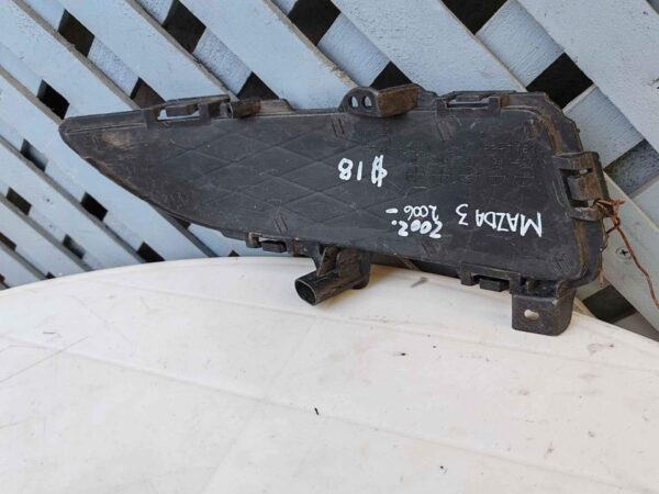 Tapa de neblinero izquierdo Mazda 3 2002 - 2006 - Imagen 3