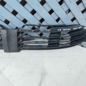 Tapa de neblinero izquierdo Volkswagen Passat 2000 - 2003