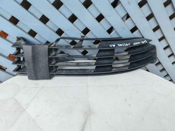 Tapa de neblinero izquierdo Volkswagen Passat 2000 - 2003