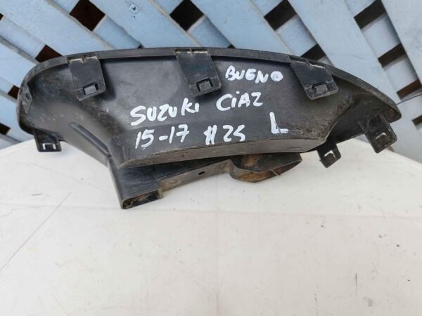 Tapa de neblinero trasero izquierdo Suzuki Ciaz 2015 - 2017 - Imagen 2