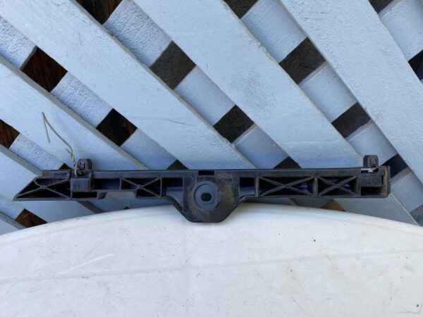 Mensula delantera derecha Toyota Hilux 2005 - 2011 - Imagen 2