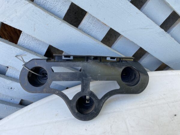 Mensula delantera derecha Toyota Tundra 2007 - 2013
