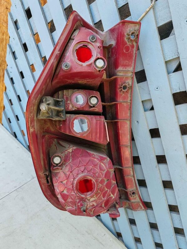 Foco trasero derecho Hyundai i10 2012 - 2014 - Imagen 6
