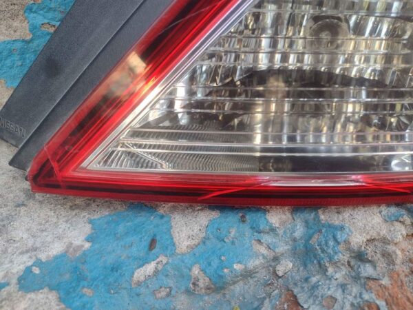 Foco trasero derecho Nissan Versa 2011 - 2018 - Imagen 5