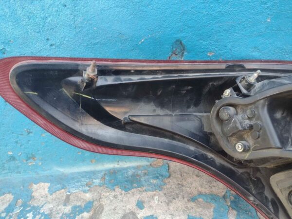 Foco trasero derecho Nissan Versa 2011 - 2018 - Imagen 7