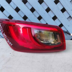 Foco trasero izquierdo Mazda cx3 2016 - 2024