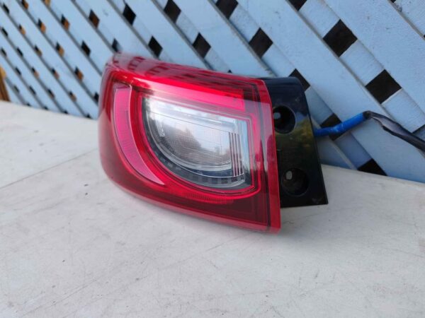 Foco trasero izquierdo Mazda cx3 2016 - 2024 - Imagen 3