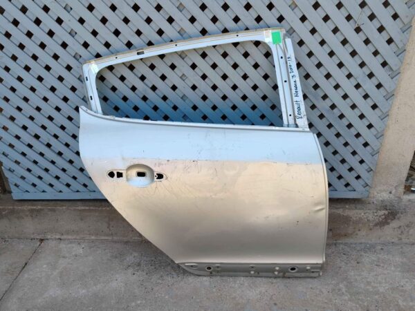 Puerta trasera derecha Renault Megane 3 2010 - 2015
