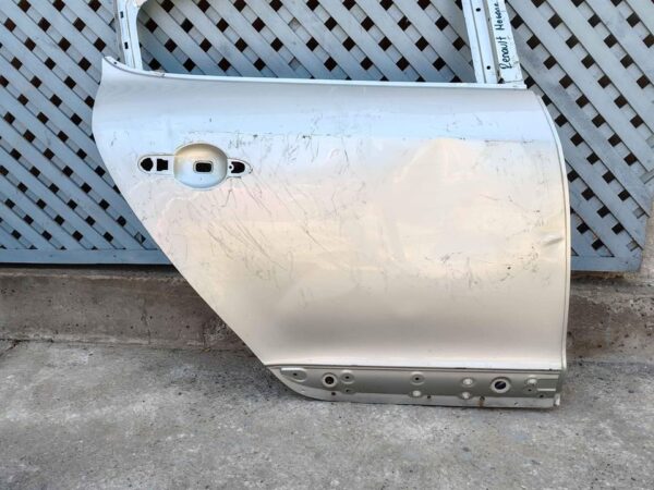 Puerta trasera derecha Renault Megane 3 2010 - 2015 - Imagen 2