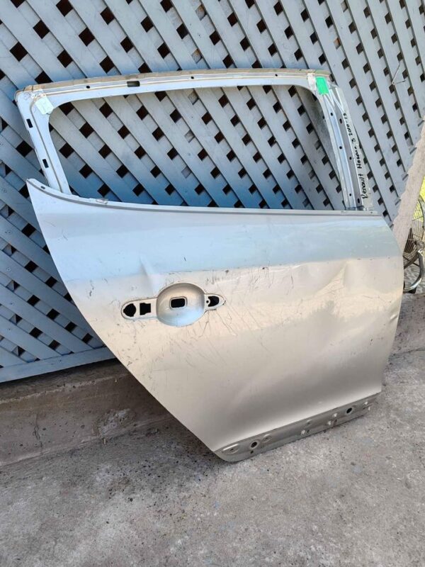 Puerta trasera derecha Renault Megane 3 2010 - 2015 - Imagen 3