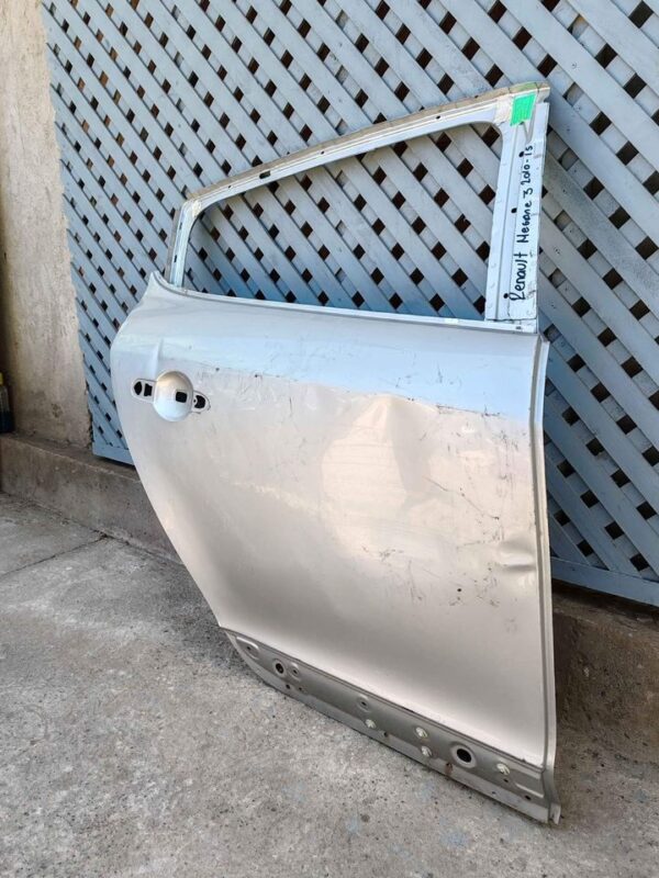 Puerta trasera derecha Renault Megane 3 2010 - 2015 - Imagen 4