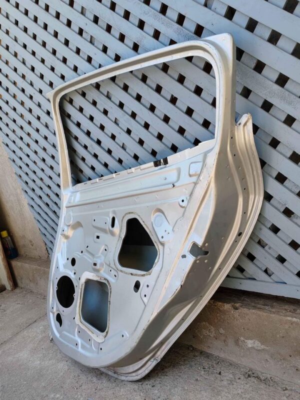 Puerta trasera derecha Renault Megane 3 2010 - 2015 - Imagen 7