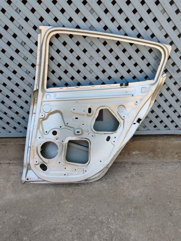Puerta trasera derecha Renault Megane 3 2010 - 2015 - Imagen 8
