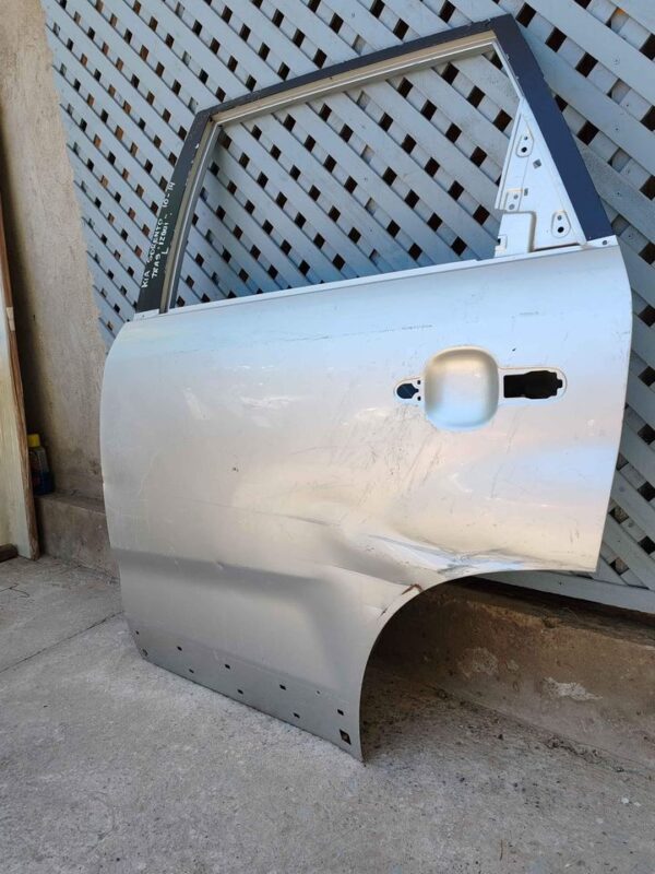 Puerta trasera izquierda Kia Sorento 2010 - 2014 - Imagen 3