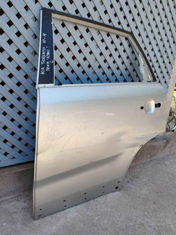 Puerta trasera izquierda Kia Sorento 2010 - 2014 - Imagen 5