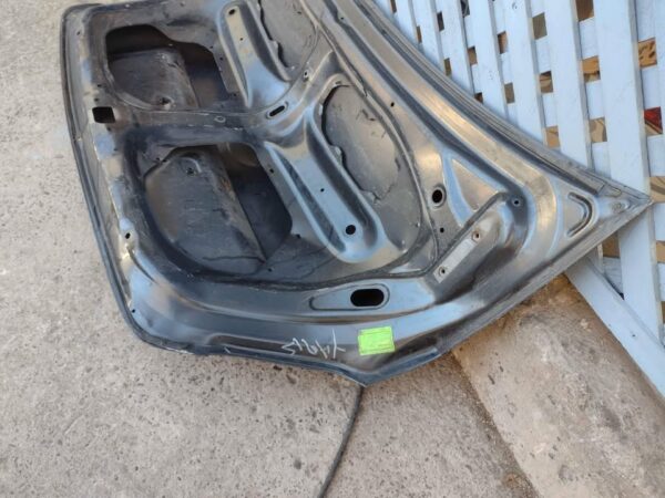 Tapa maleta Toyota New Yaris 2006 - 2013 - Imagen 8