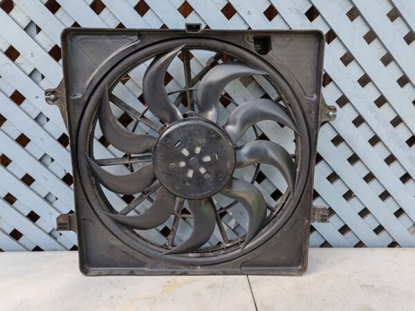 Electroventilador Hyundai Tucson y Kia Sportage 2021 - 2024