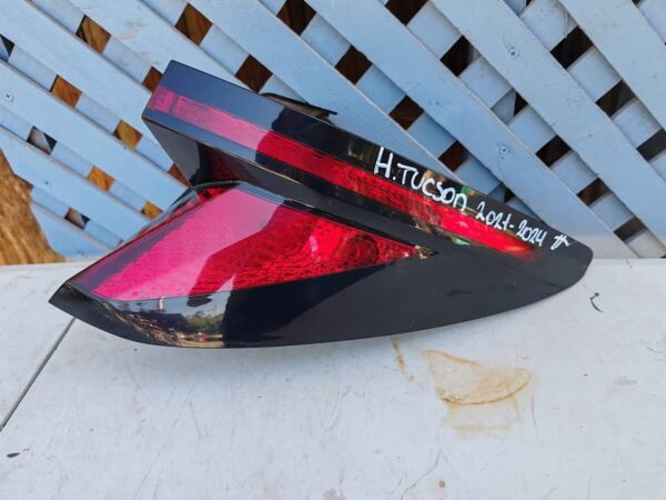 Foco trasero derecho Hyundai Tucson 2021 - 2024