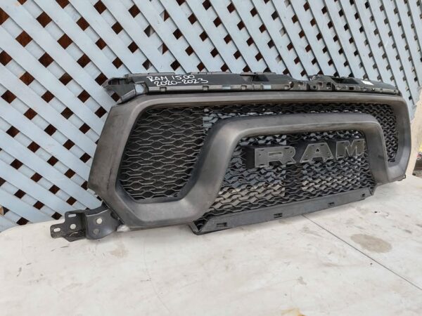 Máscara Dodge RAM 1500 Rebel Sport 2020 - 2023 - Imagen 2