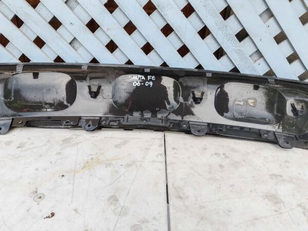 Moldura de parachoque trasero Hyundai Santa Fe 2006 - 2009 - Imagen 7