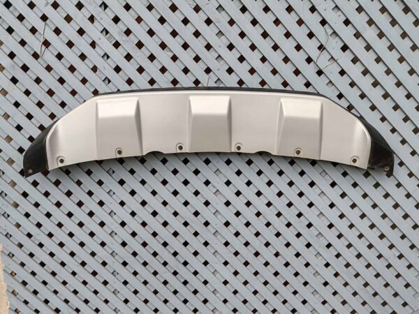 Moldura inferior de parachoque Volkswagen Amarok 2011 - 2016