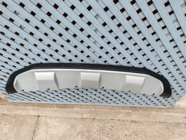 Moldura inferior de parachoque Volkswagen Amarok 2011 - 2016 - Imagen 4