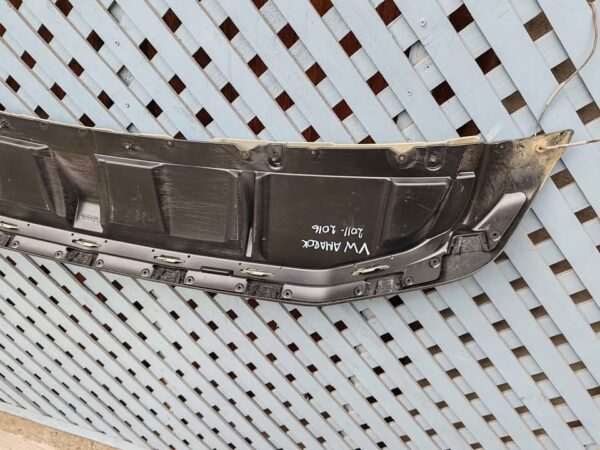 Moldura inferior de parachoque Volkswagen Amarok 2011 - 2016 - Imagen 5