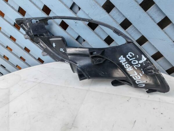 Tapa de neblinero izquierdo Opel Astra 2013 - Imagen 3