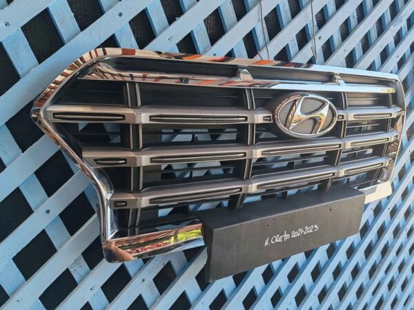 Máscara Hyundai Creta cromada 2021 - 2023 - Imagen 2