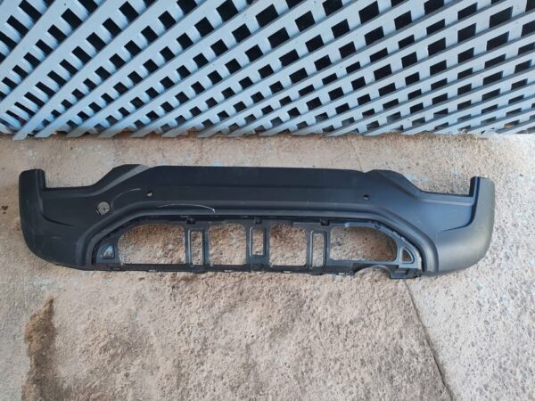Parachoque trasero Mahindra XUV 300 2024 - 2025