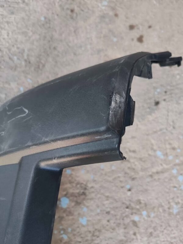 Parachoque trasero Mahindra XUV 300 2024 - 2025 - Imagen 5