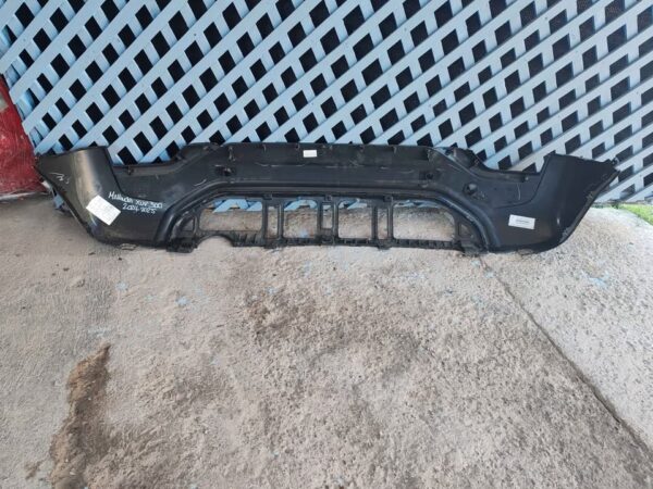 Parachoque trasero Mahindra XUV 300 2024 - 2025 - Imagen 8